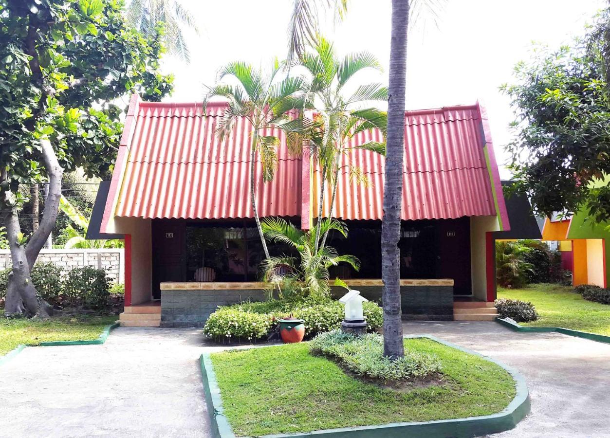 Manyar Garden Hotel Banyuwangi  Exterior foto